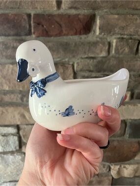 Vintage ENESCO Ducks with blue details
